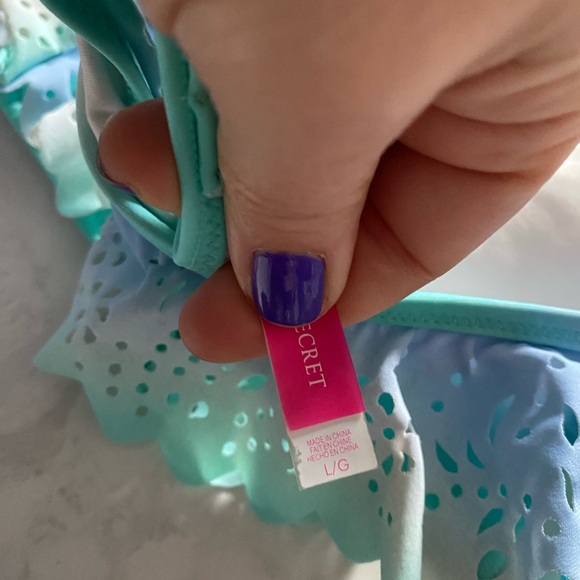 Victorias Secret Bikini Tops - Picture 6 of 10